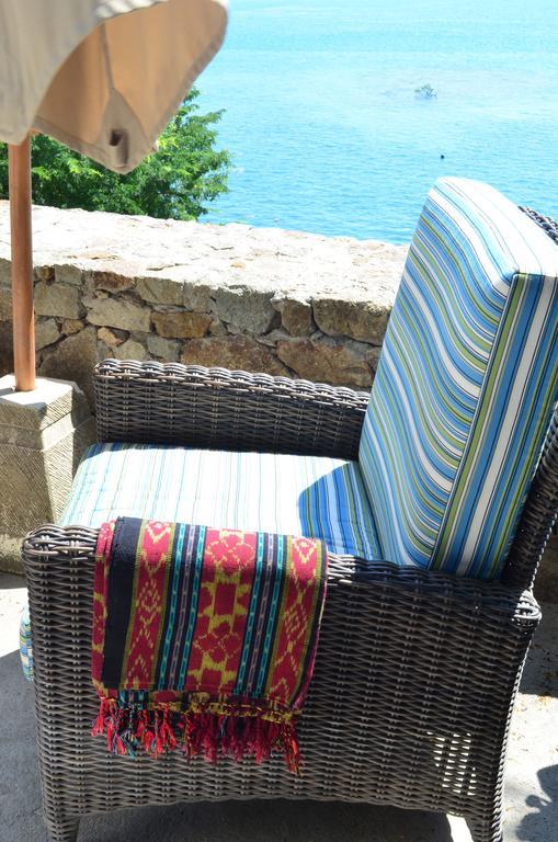 Blue Parrot Hotel Labuan Bajo Cameră foto
