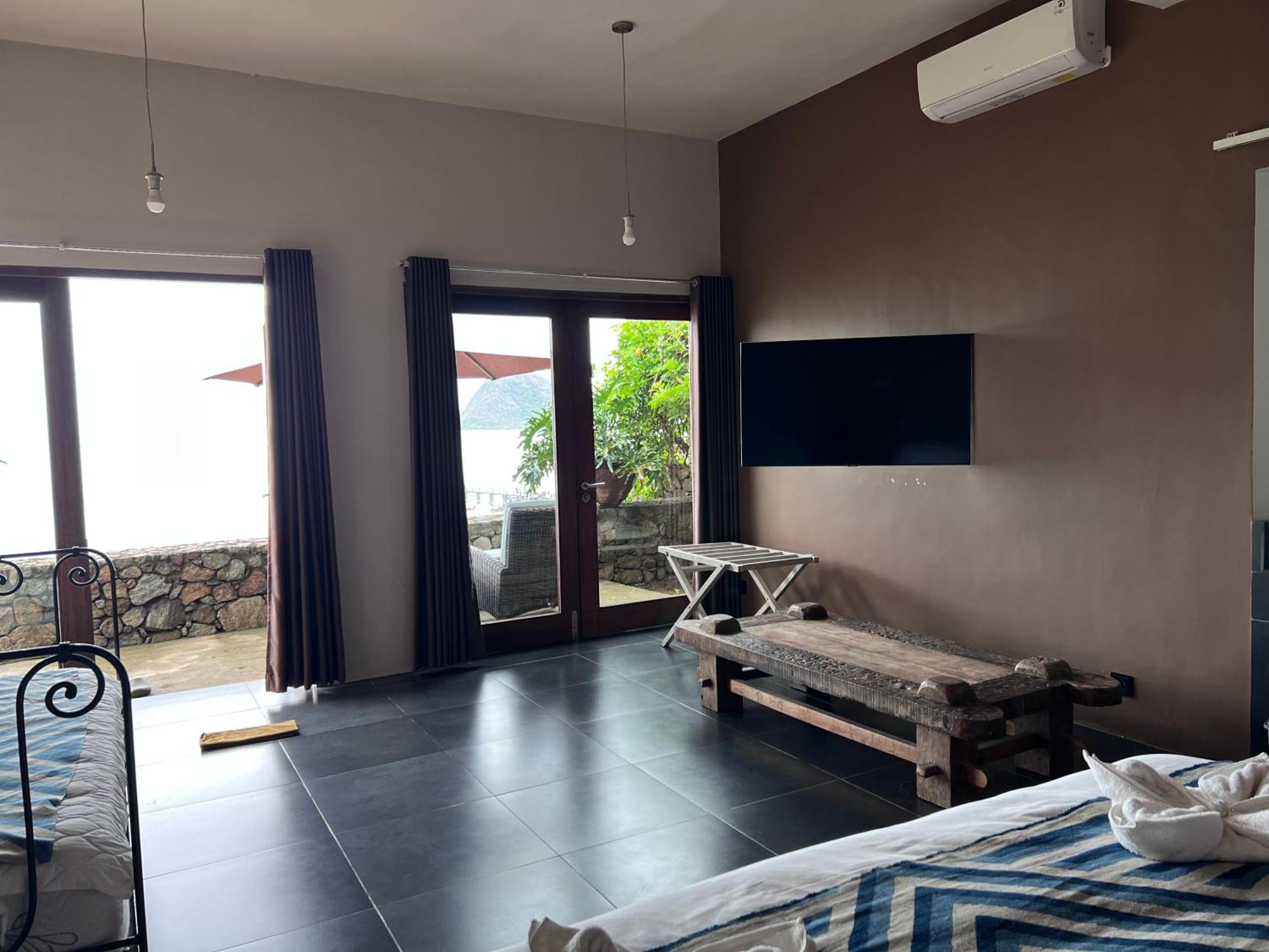 Blue Parrot Hotel Labuan Bajo Exterior foto