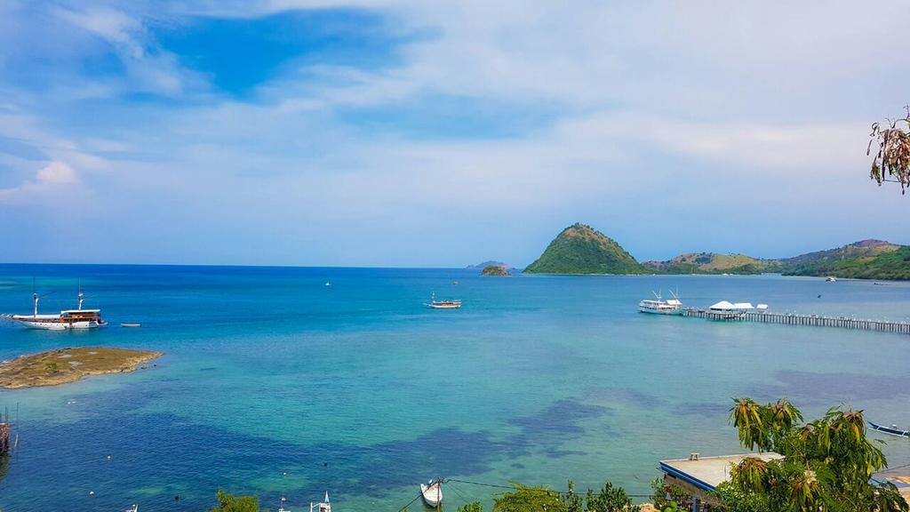 Blue Parrot Hotel Labuan Bajo Exterior foto